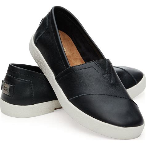 womens black slip on sneakers